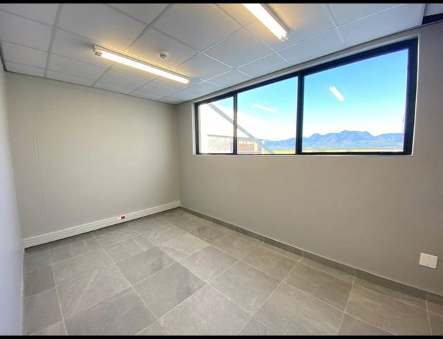 863M² WAREHOUSE TO LET IN GEORGE INDUSTRIAL